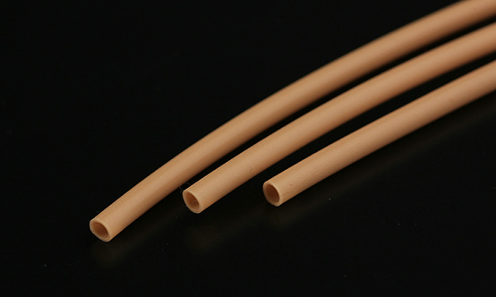 Tubo plástico de calibre pequeño de alta precisión - Tubo plástico de color marrón PTFE